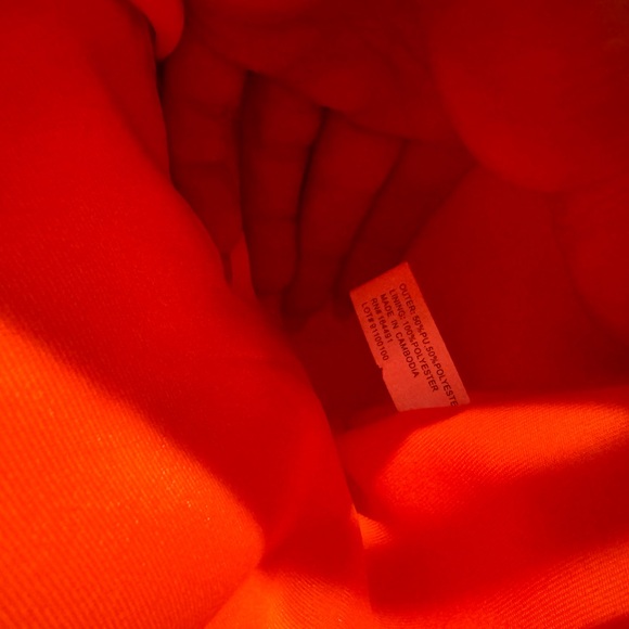 Medium Telfar Shopping Bag in Hazard - Picture 7 of 9